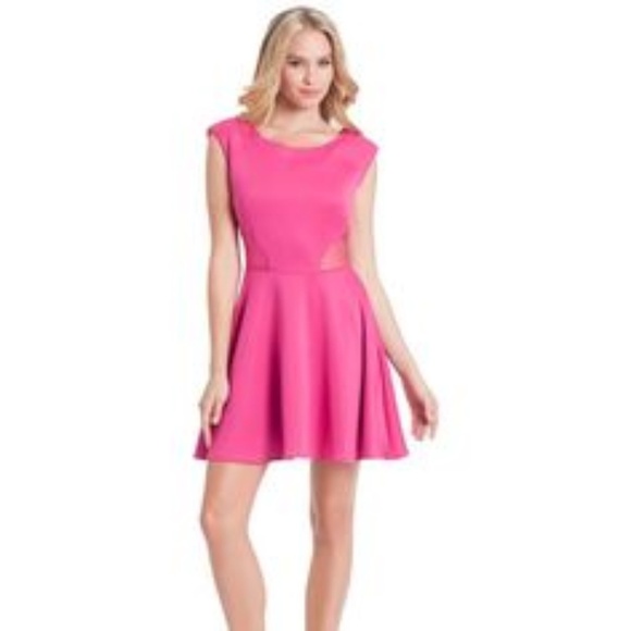 NEW GUESS PINK MESH INSET SHIRRED DRESS SZ M - Picture 2 of 5